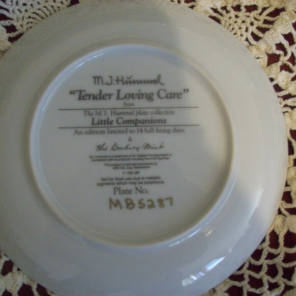 Danbury Mint -M J Hummel Tender Loving Care -Little Companions Collectors Plate - Picture 2 of 3
